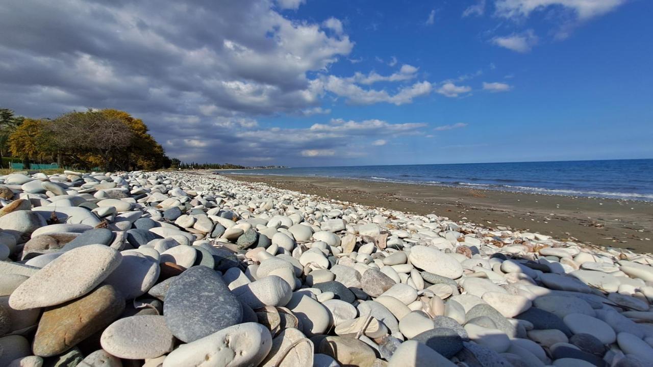 Апартаменты Relaxing Seaside Manors Ларнака Экстерьер фото